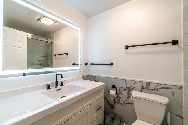 $1,195,000 | 1064 Bayview Drive, Coldwater, MI 49036