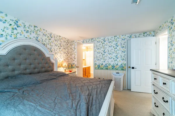 $1,195,000 | 1064 Bayview Drive, Coldwater, MI 49036