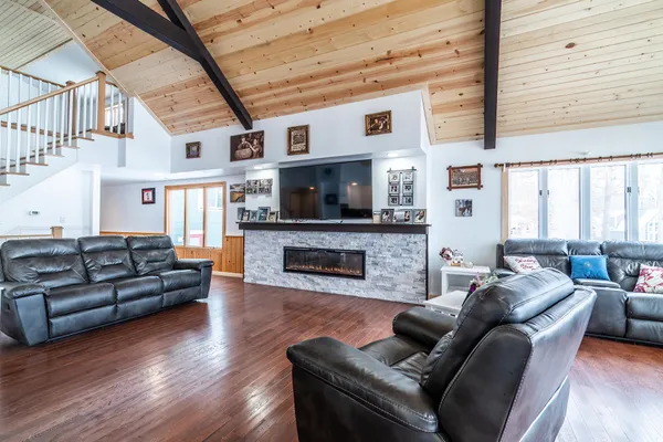 $1,199,500 | 1064 Bayview Drive, Coldwater, MI 49036