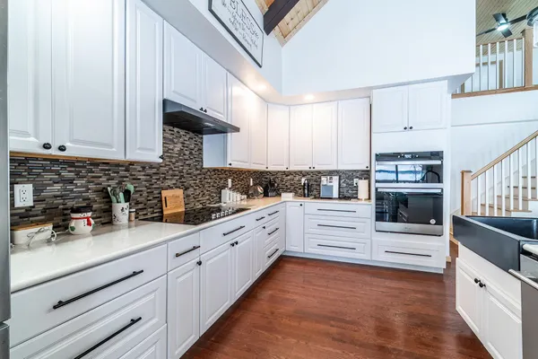 $1,195,000 | 1064 Bayview Drive, Coldwater, MI 49036