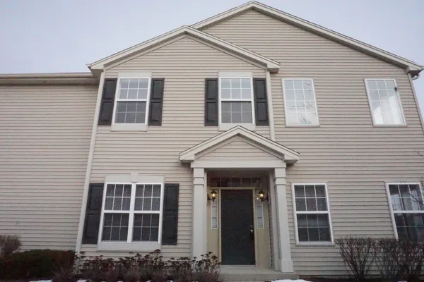 $2,495 | 3740 Pope Court, Unit 7404, Plano, IL 60545