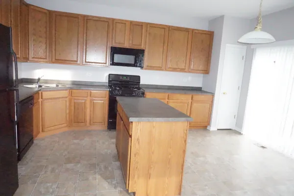 $2,495 | 3740 Pope Court, Unit 7404, Plano, IL 60545