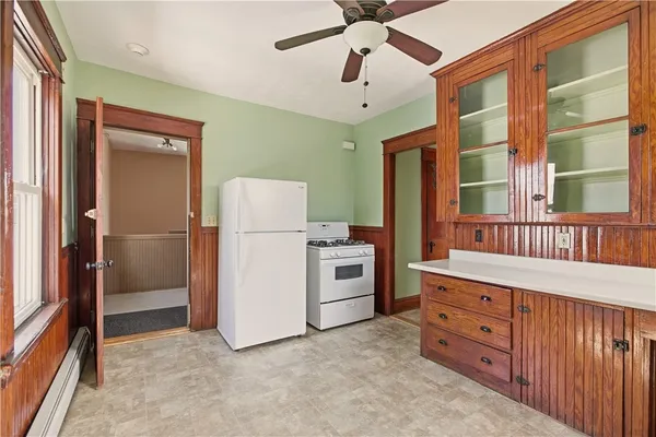 $1,600 | 984 York Avenue, Unit 2L, Pawtucket, RI 02861
