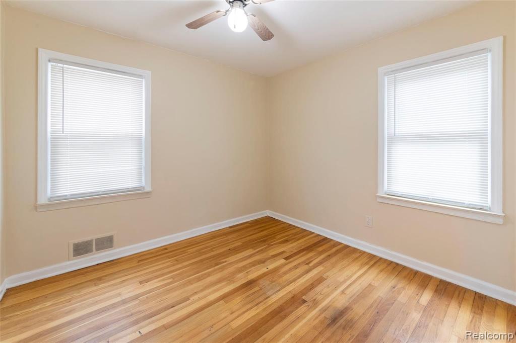 23737 Normandy Avenue Eastpointe, MI 48021 - Photo 6 of 18