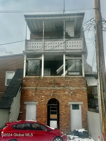 $575,000 | 38 South Street, Glens Falls, NY 12801