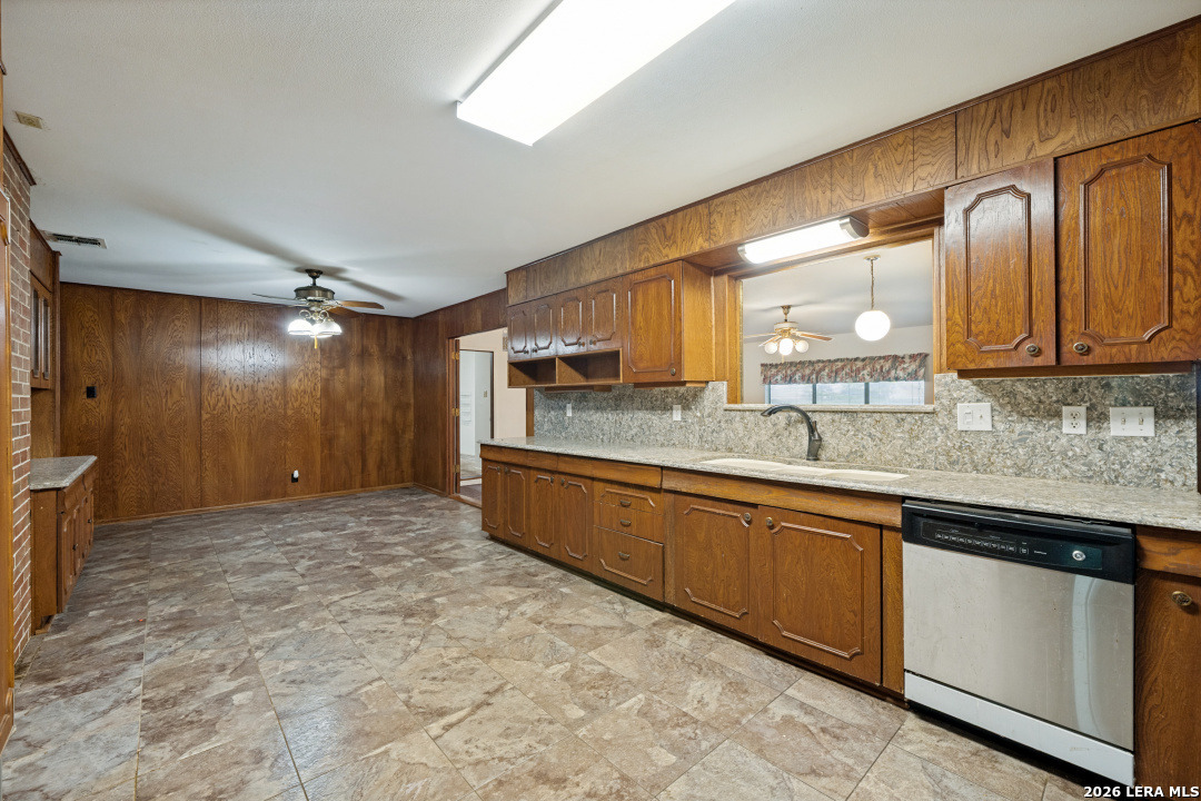 4875 Mt Olive Road Adkins, TX 78101 - Photo 8 of 31