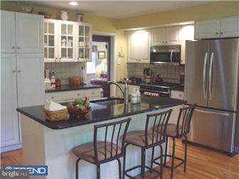 714 Mancill Road Wayne, PA 19087 - Photo 5 of 12 Kitchen