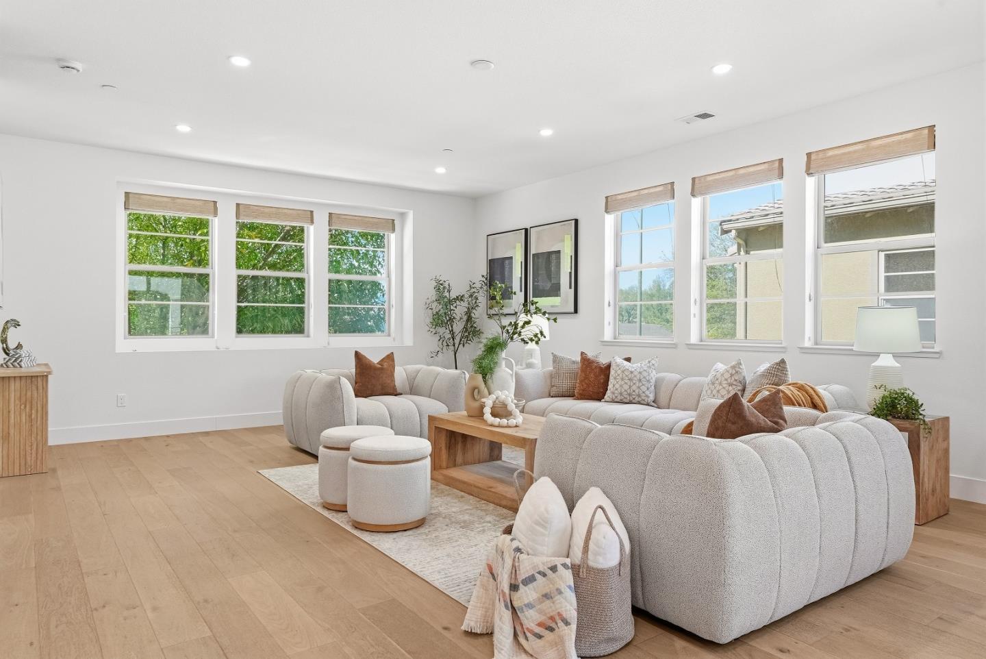 1208 San Ramon Avenue Mountain View, CA 94043 - Photo 4 of 52