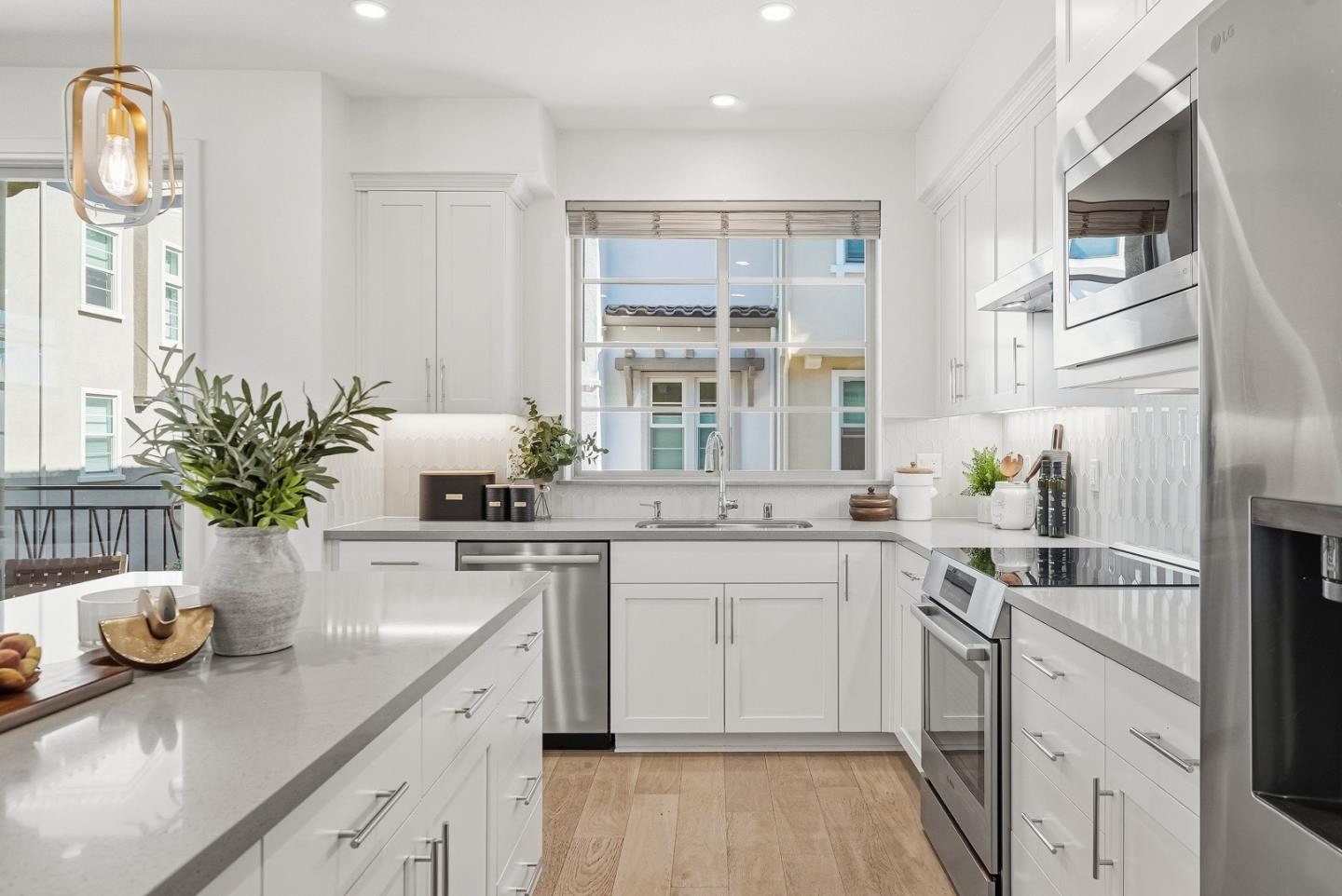 1208 San Ramon Avenue Mountain View, CA 94043 - Photo 10 of 52