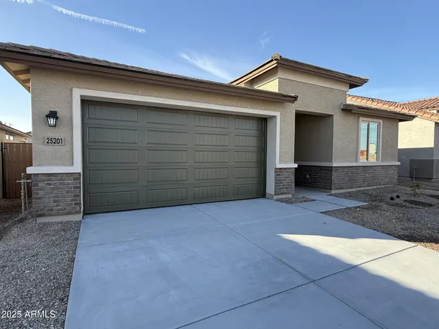 $458,795 | 25201 West La Salle Street, Buckeye, AZ 85326