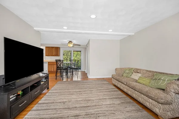 $849,900 | 1 Rosemary Lane, Chelmsford, MA 01824