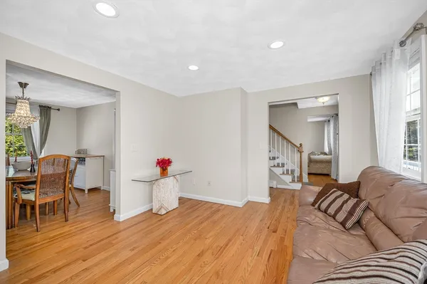 $849,900 | 1 Rosemary Lane, Chelmsford, MA 01824