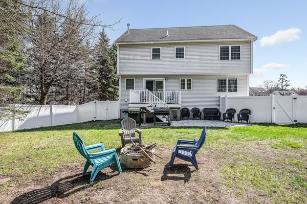 $849,900 | 1 Rosemary Lane, Chelmsford, MA 01824