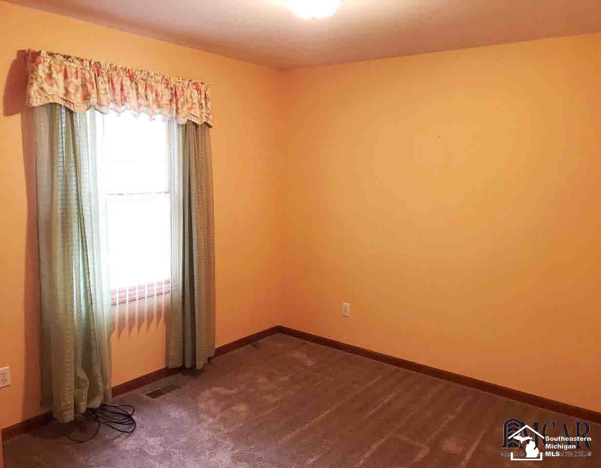 943 Eagle Ridge Trail Temperance, MI 48182 - Photo 10 of 14 3rd Bedroom