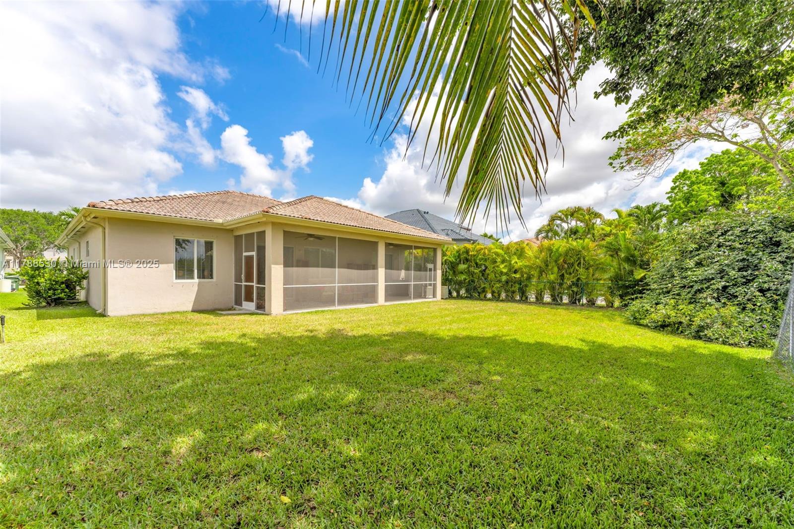 2819 Augusta Lane Homestead, FL 33035 - Photo 3 of 24 a view of a house with a yard