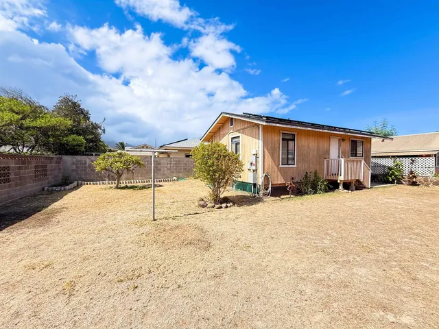 $1,200,000 | 588 Pohaku Street, Kahului, HI 96732