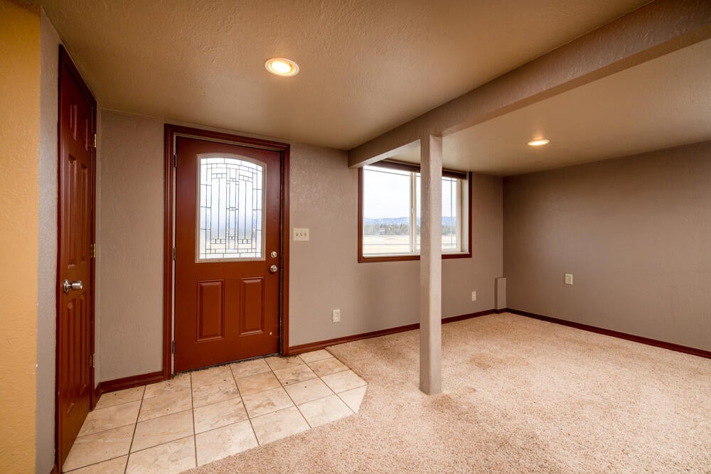 7150 Bunn Road Bonanza, OR 97623 - Photo 6 of 73 7150BunnRd.-Interior-1