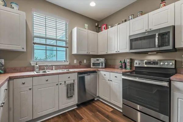 $279,900 | 4275 Four Oaks Boulevard, Tallahassee, FL 32311