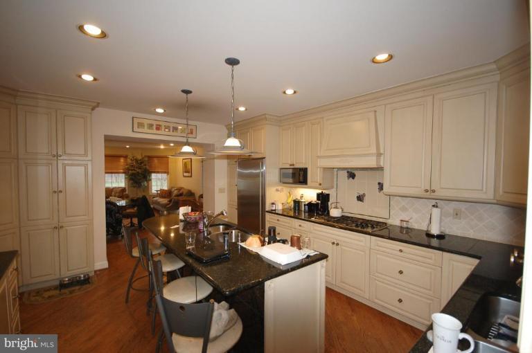 3226 Fallstaff Road Baltimore, MD 21209 - Photo 8 of 20 Kitchen #2