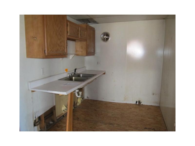 107 Jeffery Road Acme, PA 15610 - Photo 3 of 11 Kitchen.