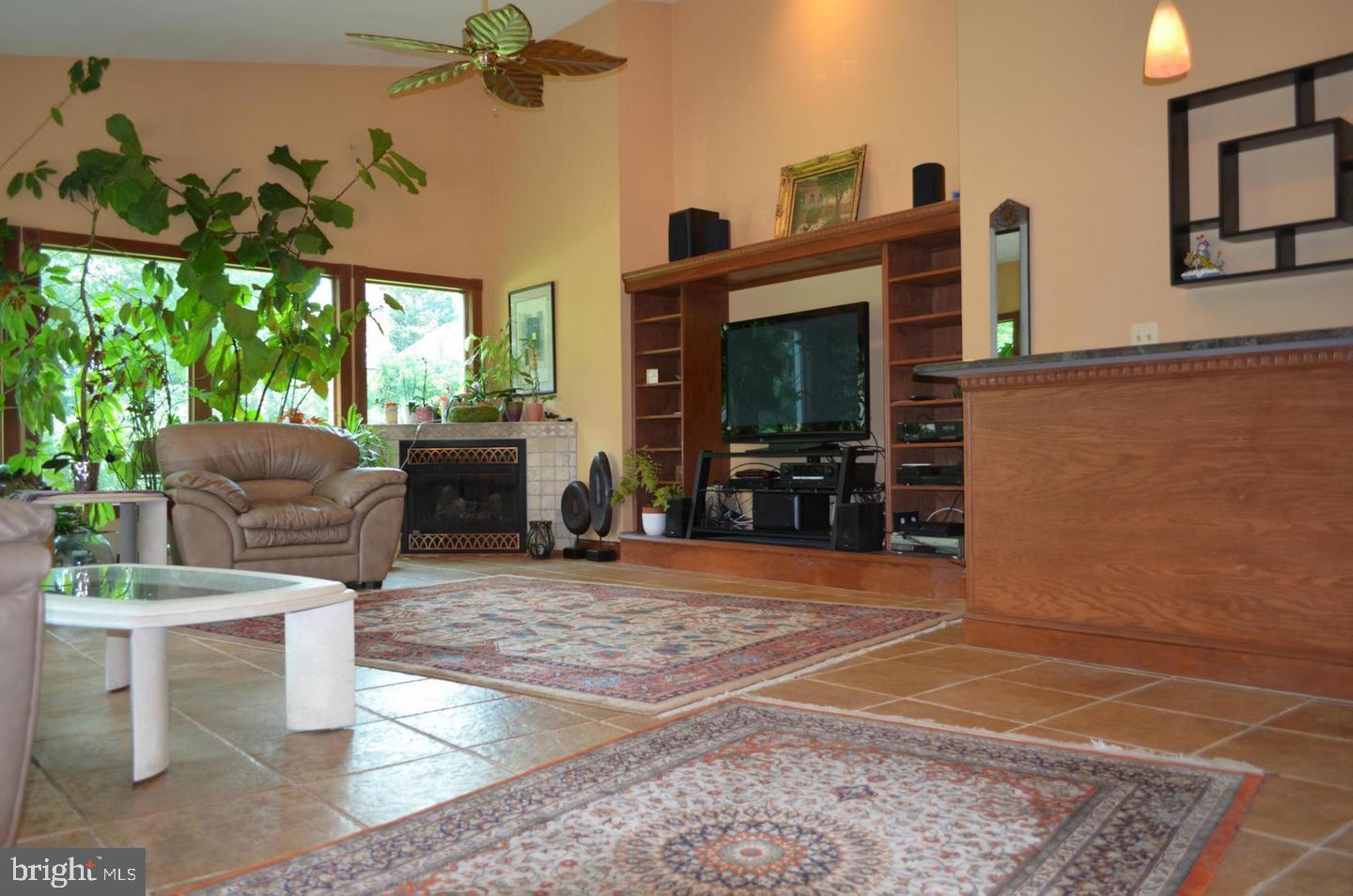 1048 Utterback Store Road Great Falls, VA 22066 - Photo 11 of 35 Gallery Image 11