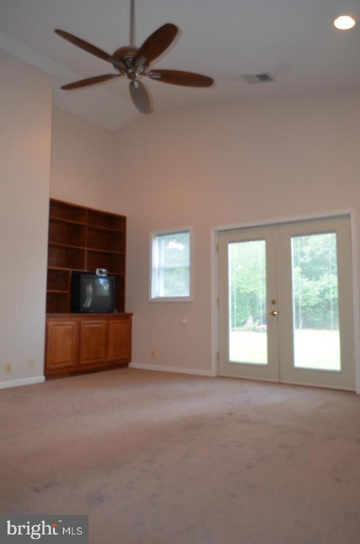 1048 Utterback Store Road Great Falls, VA 22066 - Photo 15 of 35 Gallery Image 15