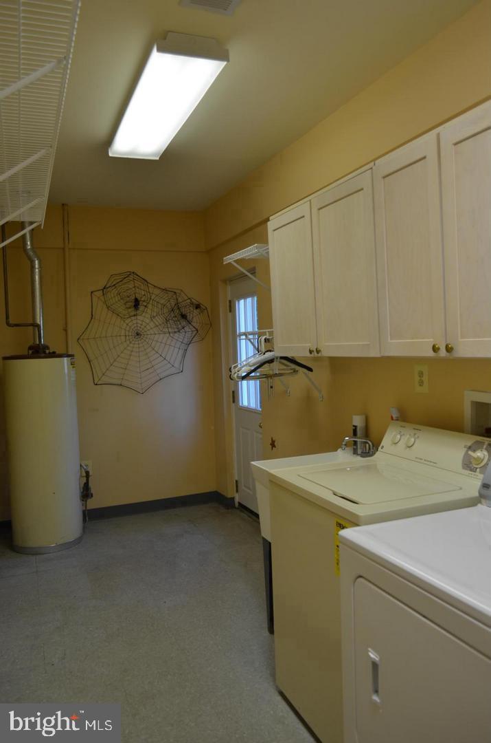 1048 Utterback Store Road Great Falls, VA 22066 - Photo 23 of 35 Gallery Image 23