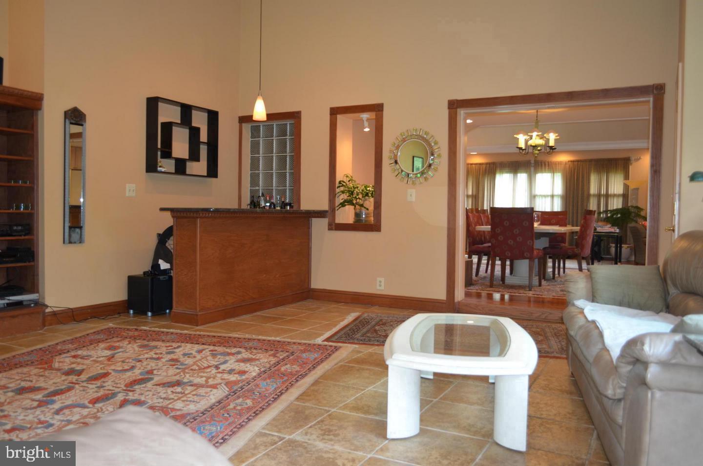 1048 Utterback Store Road Great Falls, VA 22066 - Photo 10 of 35 Gallery Image 10