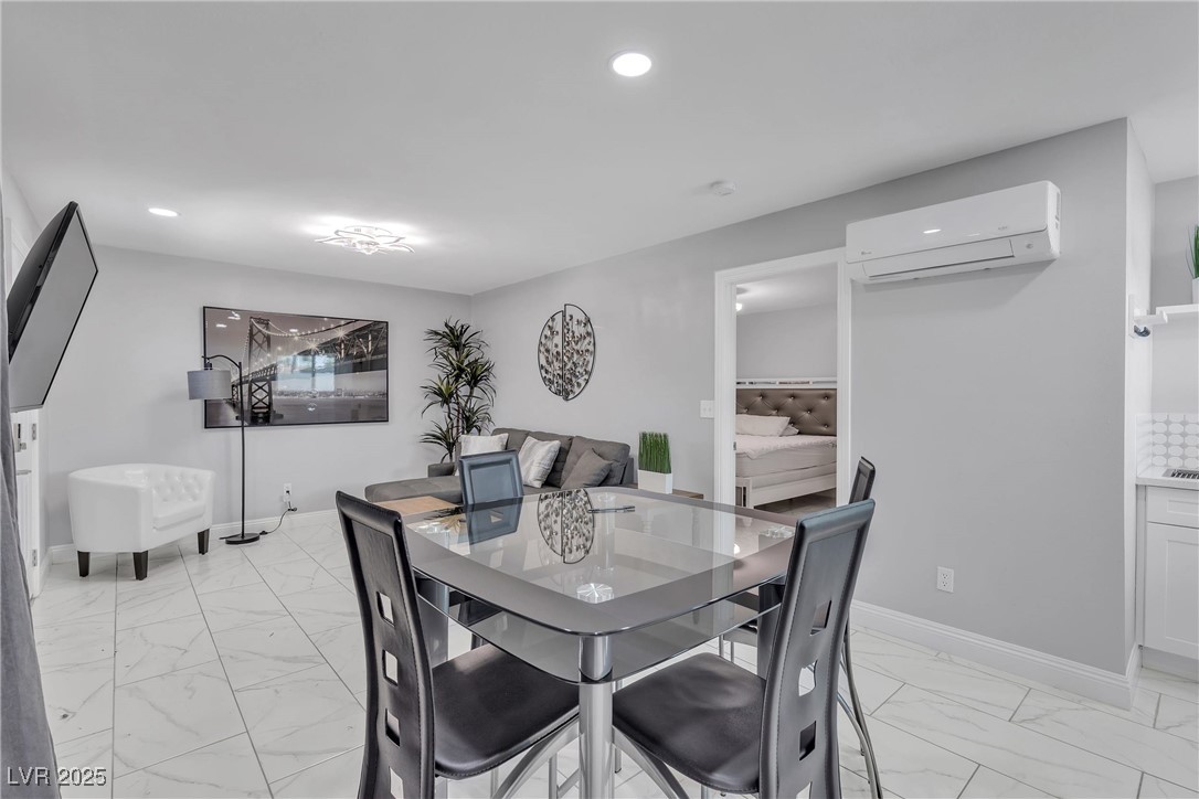 1780 Westwind Road Las Vegas, NV 89146 - Photo 12 of 61 Casita Dining/Living Room