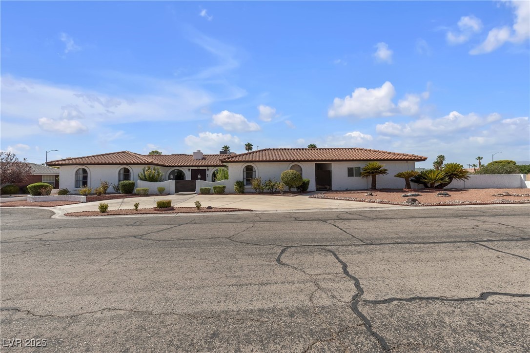 1780 Westwind Road Las Vegas, NV 89146 - Photo 21 of 61 1/2 Acre corner lot W R.V/Boat gate parking