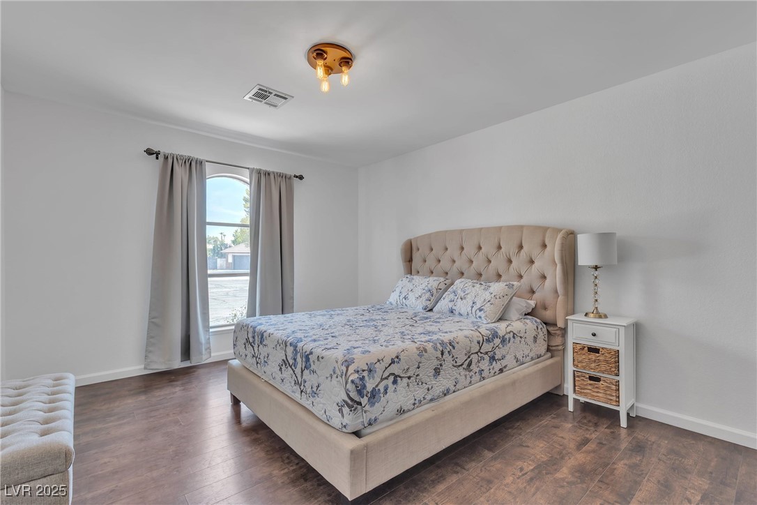 1780 Westwind Road Las Vegas, NV 89146 - Photo 40 of 61 Bedroom 2 with sitting area