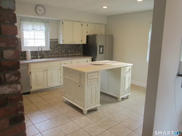 $509,000 | 107 Country Club Road, Cheshire, CT 06410