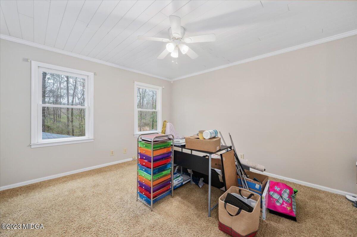 347 Castlegate Road Macon, GA 31210 - Photo 27 of 34 a room with toys and windows