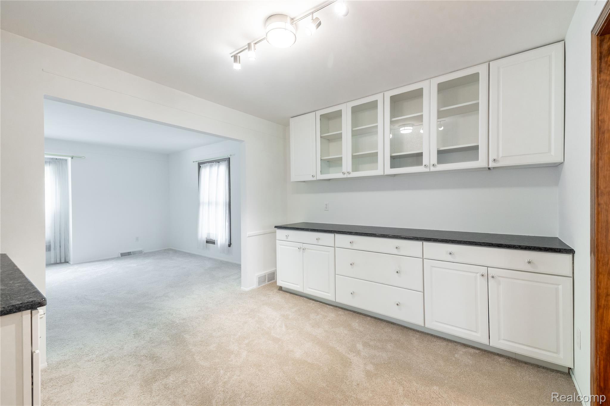 7611 Ferry Road Grosse Ile, MI 48138 - Photo 24 of 51 7611 Ferry Rd, Grosse Ile (16 of 51).jpg