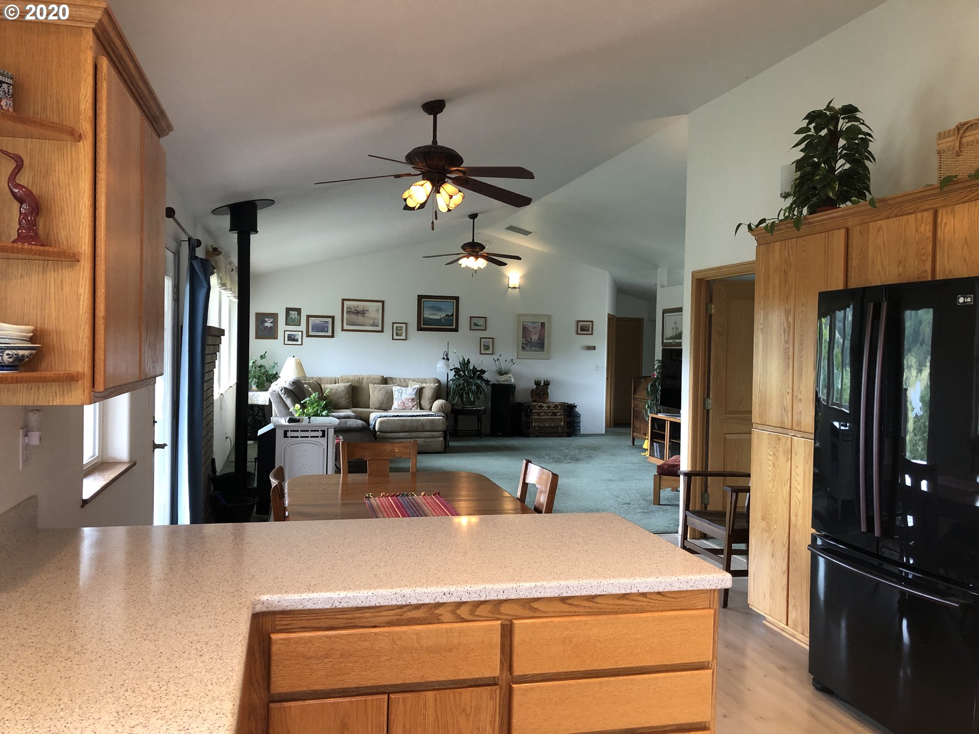 7447 North Bank Road Roseburg, OR 97470 - Photo 11 of 32 Gallery Image 11