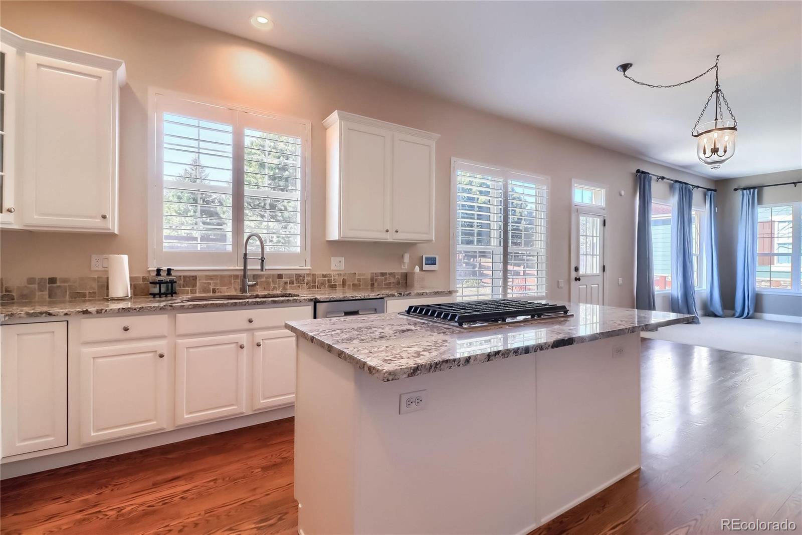 6283 Torrey Lane Arvada, CO 80403 - Photo 7 of 40