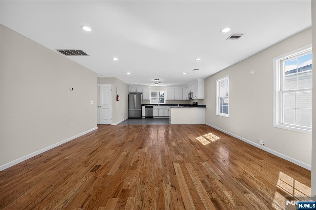 508 Second Avenue, Unit 2 Lyndhurst, NJ 07071 - Photo 3 of 21