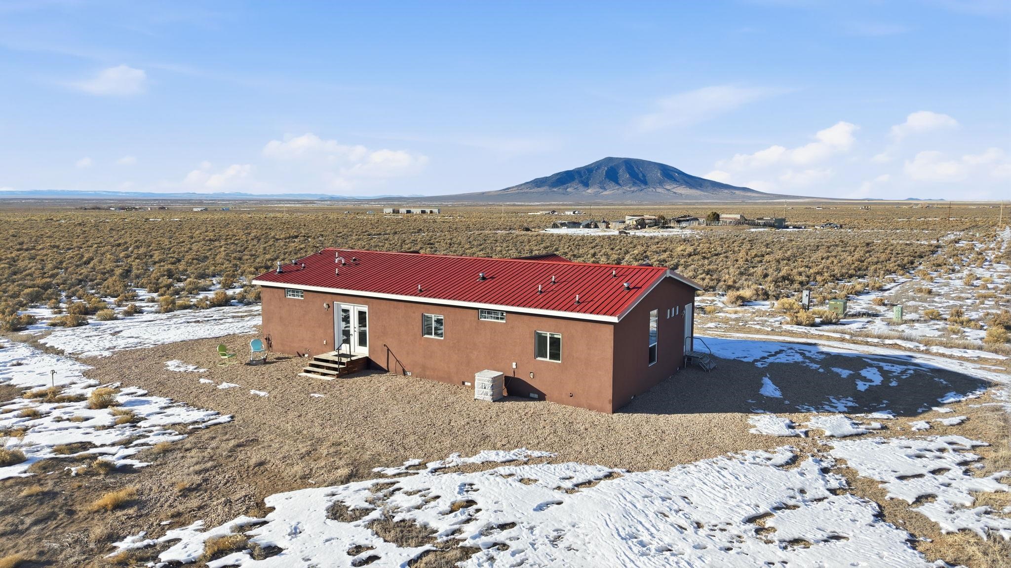 333 Sunshine Valley Road Cerro, NM 87519 - Photo 31 of 35 Gallery Image 31