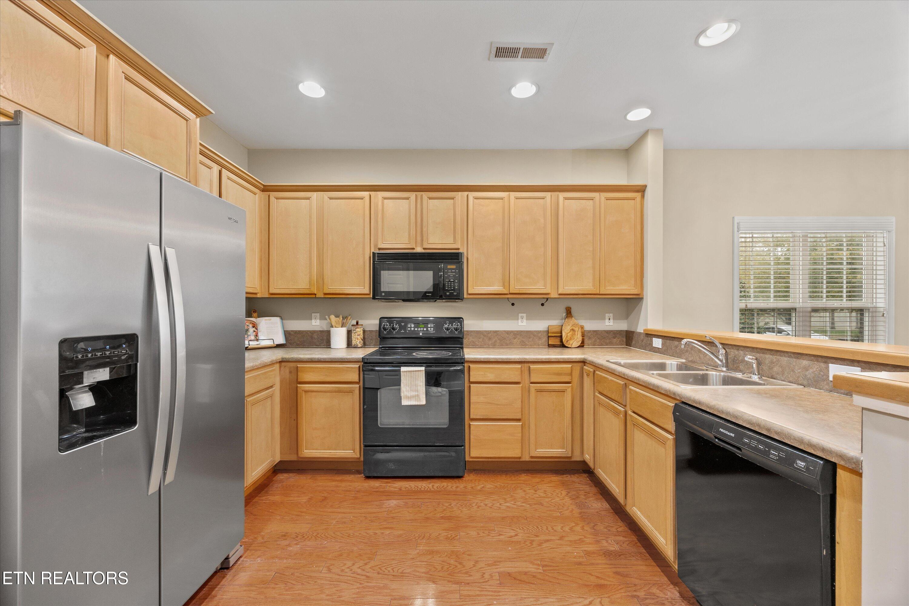 100 Forestberry Street Oak Ridge, TN 37830 - Photo 12 of 45 13-100 Forestberry St09