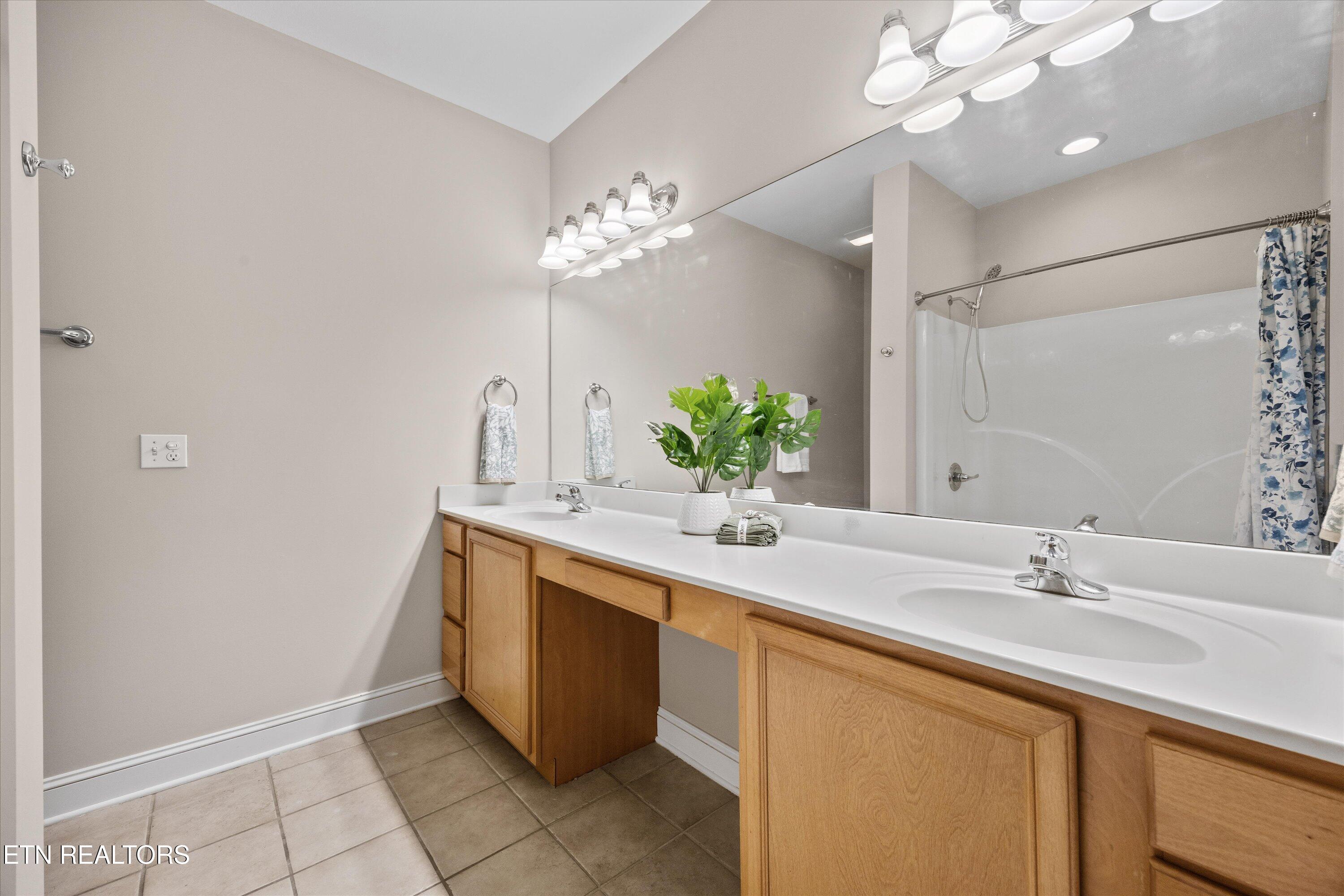 100 Forestberry Street Oak Ridge, TN 37830 - Photo 18 of 45 19-100 Forestberry St15