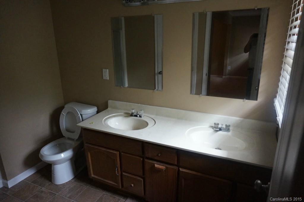 1103 Old Dallas Road Dallas, NC 28034 - Photo 10 of 13 Gallery Image 10