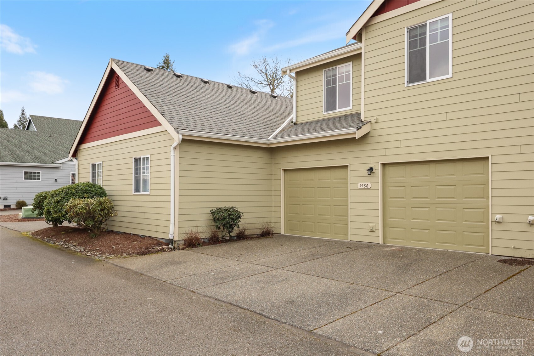 1486 Thompson Street DuPont, WA 98327 - Photo 2 of 34