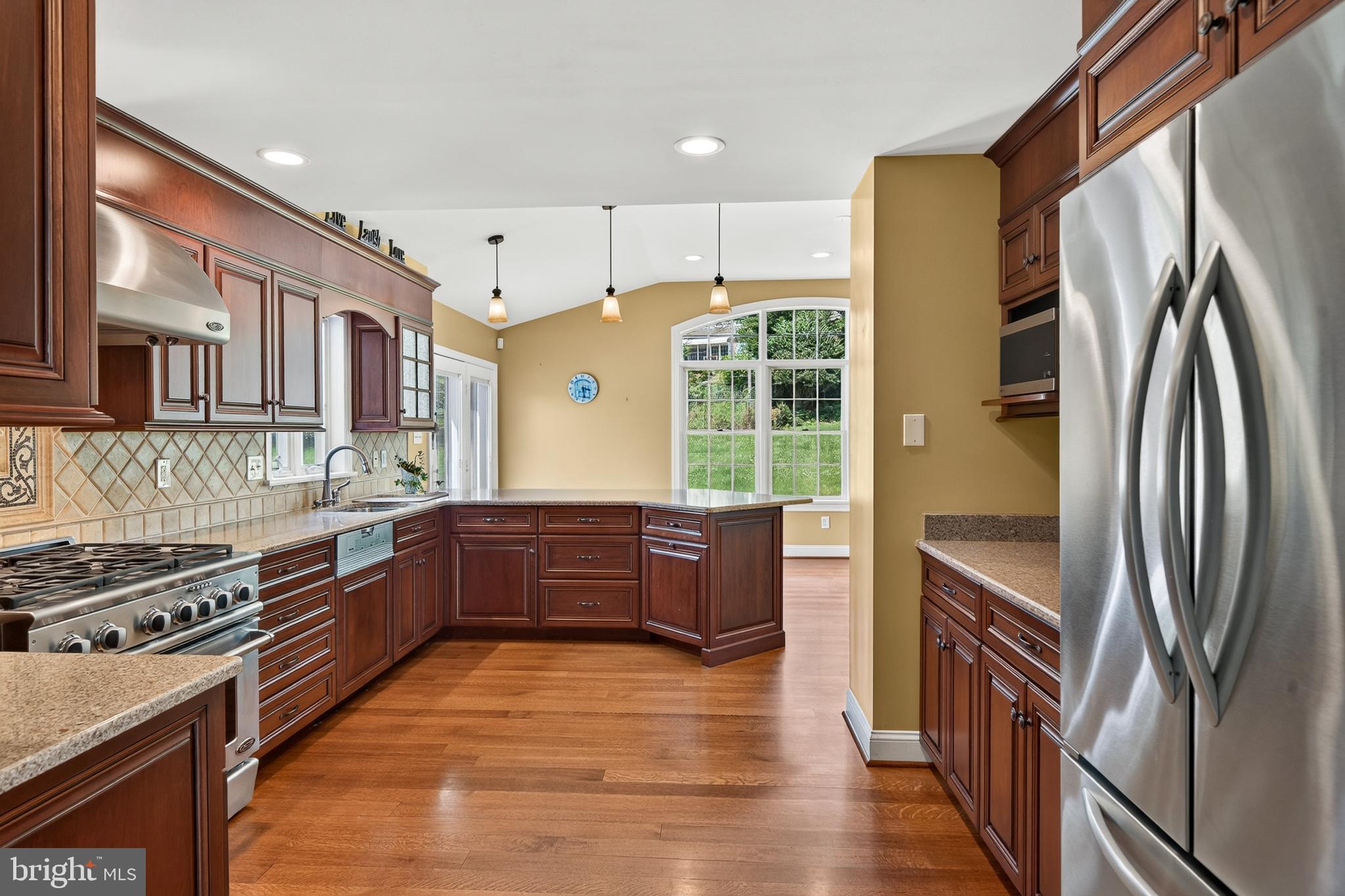 2741 Hillview Road Broomall, PA 19008 - Photo 13 of 80
