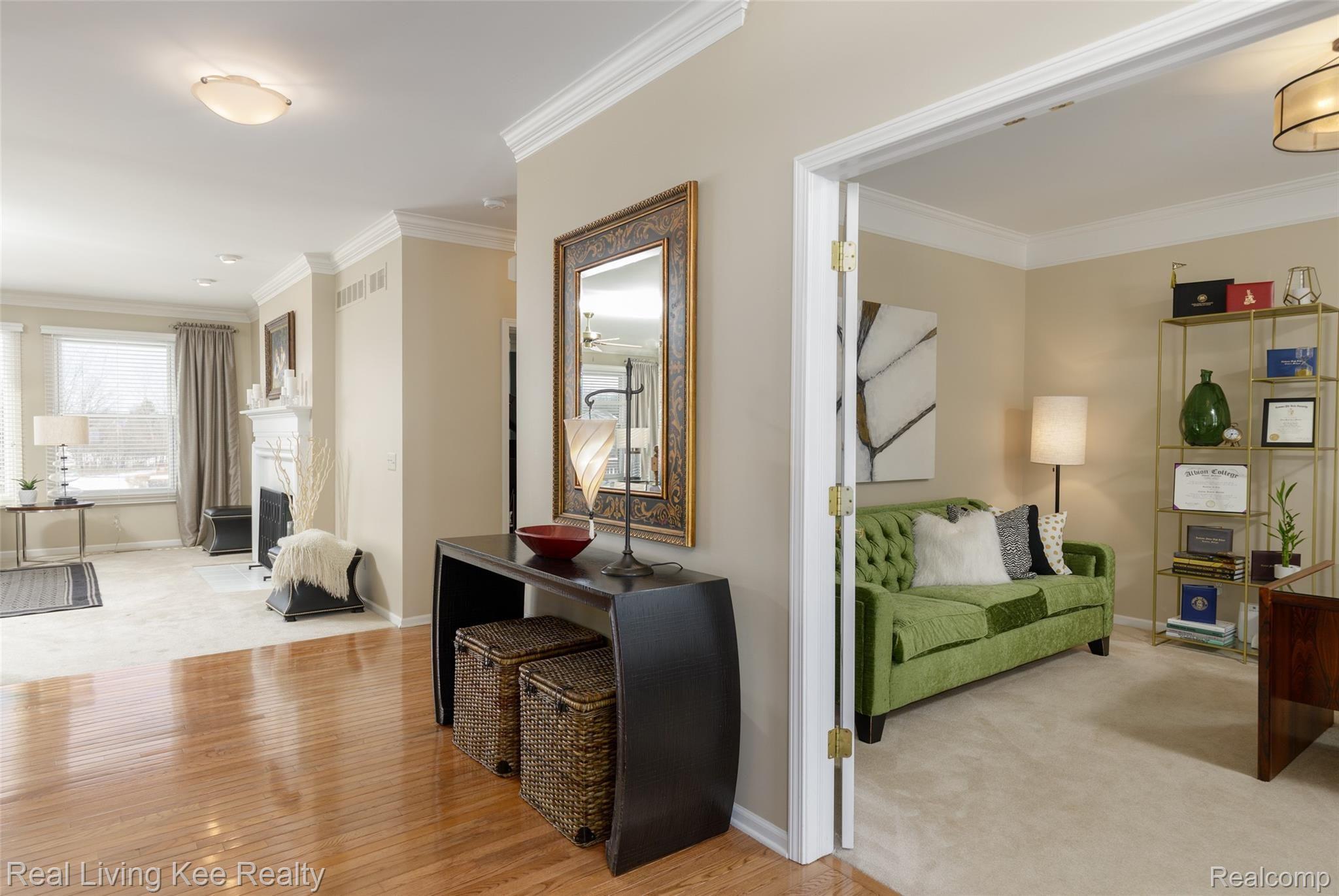 4070 Holly Lane Rochester, MI 48306 - Photo 2 of 25 4070 Holly Ln-7.jpg