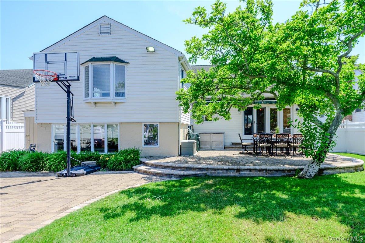 311 Blackheath Road Long Beach, NY 11561 - Photo 20 of 43
