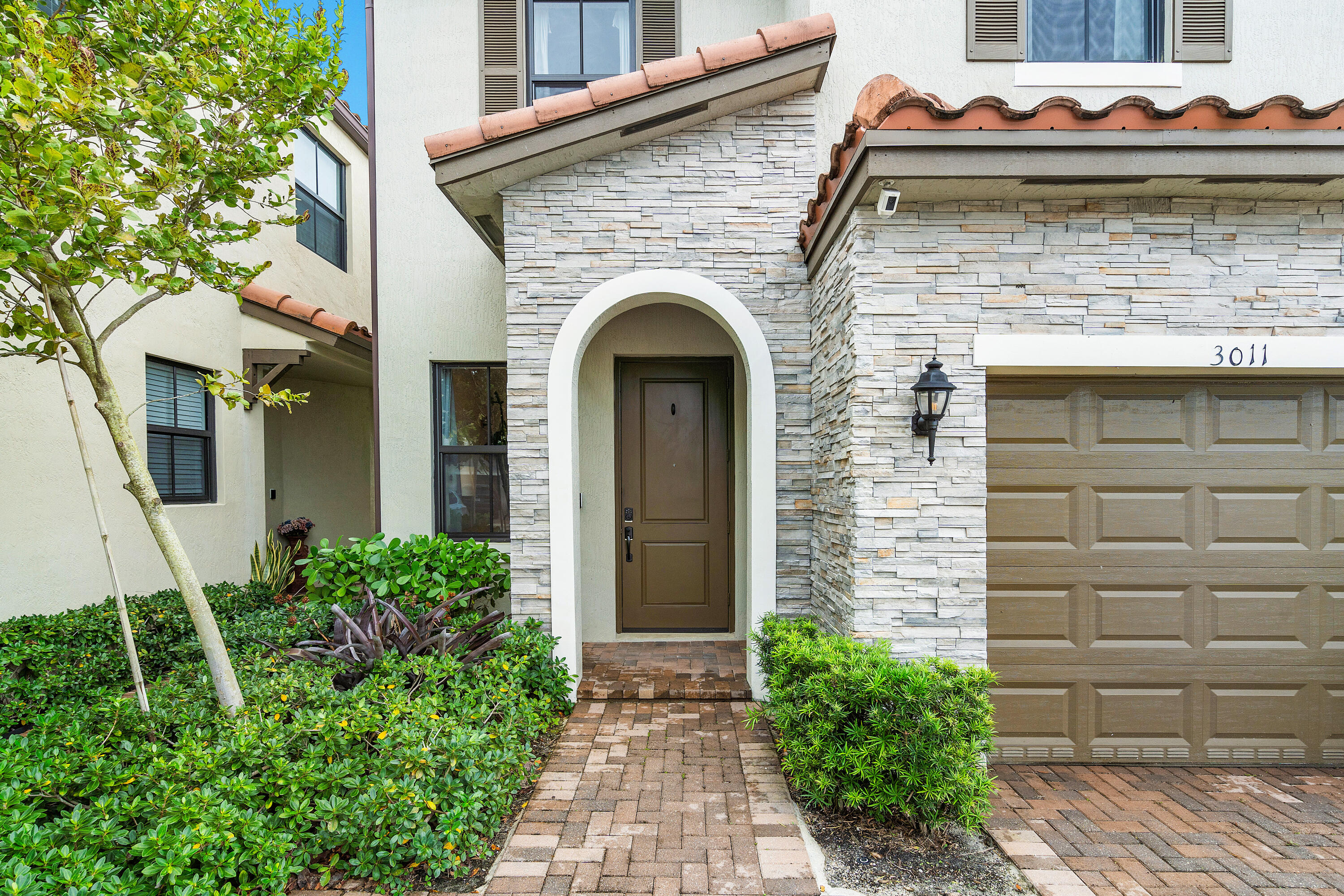 3011 Butternut Lane Riviera Beach, FL 33410 - Photo 6 of 45 004-3011ButternutLane-RivieraBeach-FL-33