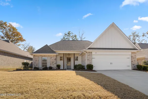 $315,000 | 270 East Buttonwood Lane, Canton, MS 39046