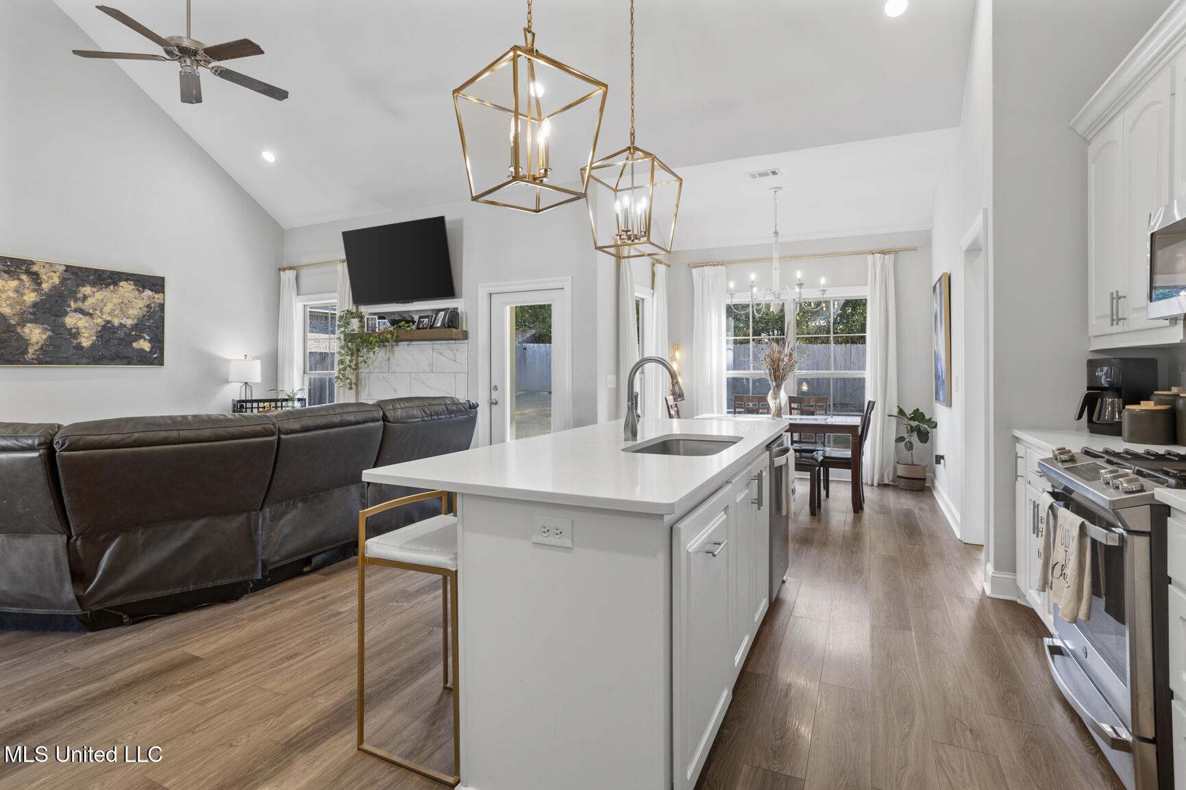 270 East Buttonwood Lane Canton, MS 39046 - Photo 9 of 34 270 Buttonwood Ln-11