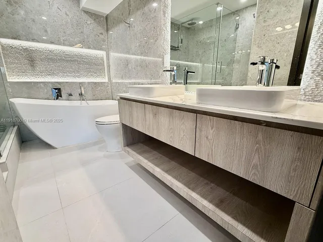 a view of a lake in middle of the house