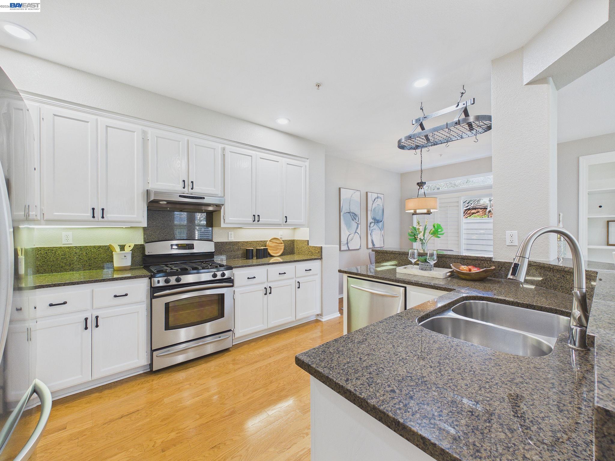 320 Sutter Creek Lane San Ramon, CA 94583 - Photo 10 of 43